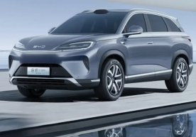 Компания BYD представила салон новой версии гибридного