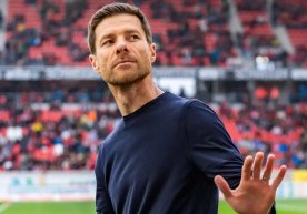«Байер» спорт директори Симон Рольфес жамоа бош мураббийи
